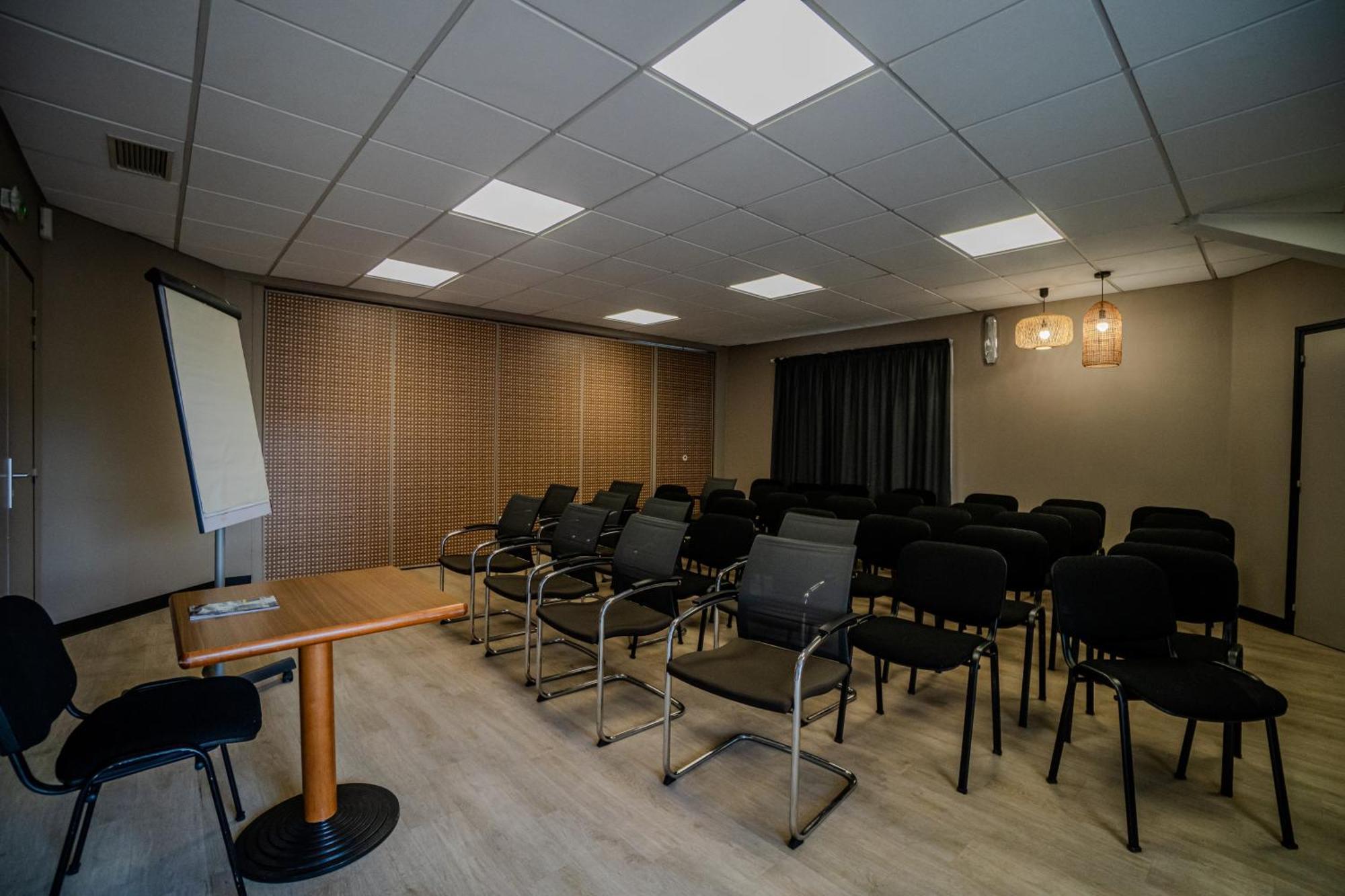 Greet Hotel Castres Saix Saix  Exteriör bild